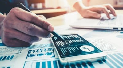 analysis vs analytics